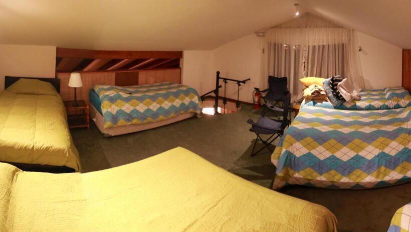 Семейный Номер Совместный Санузел, Sandy Point B&b