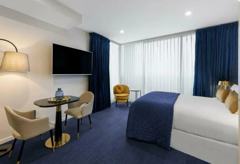 Standard Room Queen Size Bed