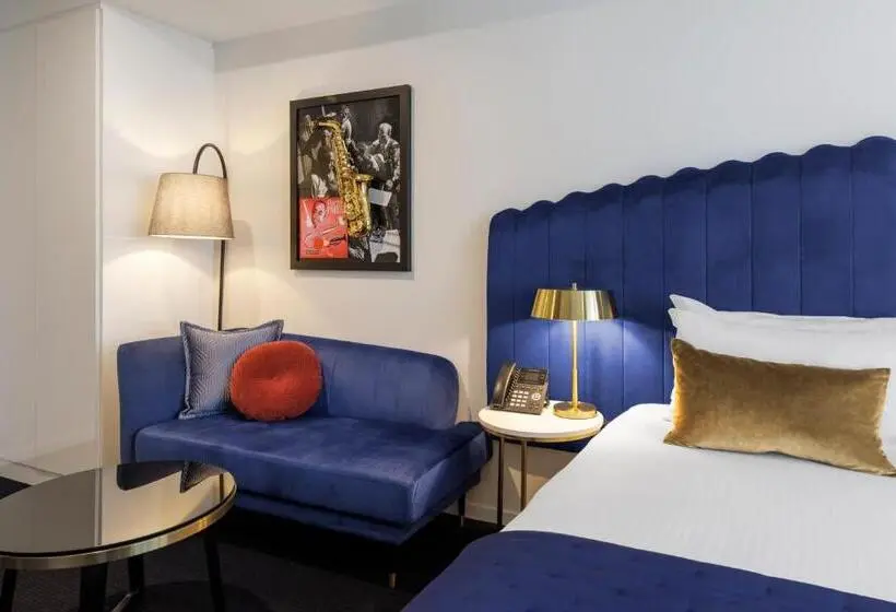 Standard Room King Size Bed