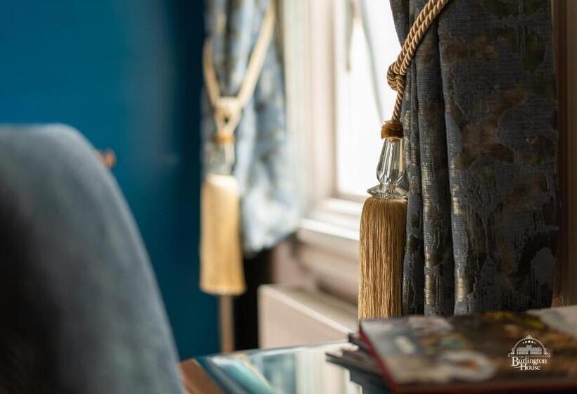 스탠다드 싱글 룸, Burlington House