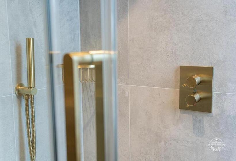 스탠다드 룸, Burlington House