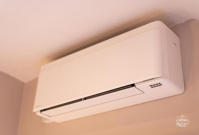 싱글 디럭스 룸, Burlington House