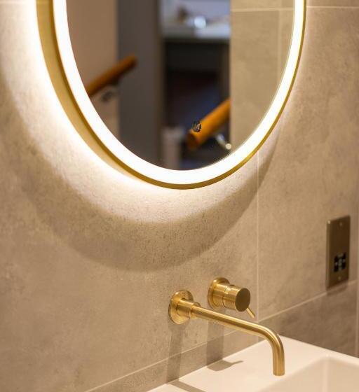 싱글 디럭스 룸, Burlington House