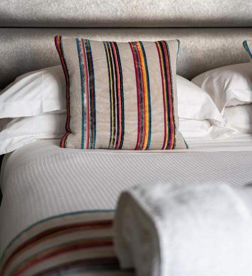 기본룸, Burlington House