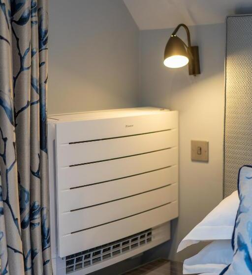 침실 2개 아파트, Burlington House