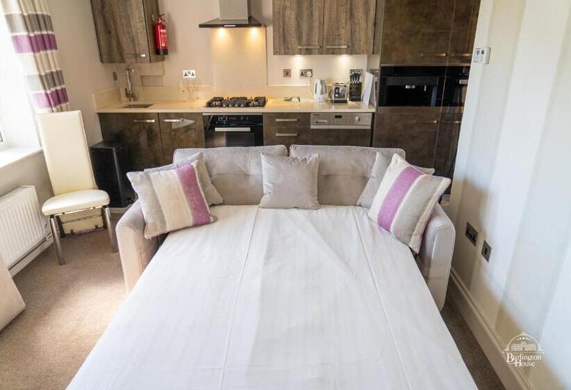 침실 2개 아파트, Burlington House