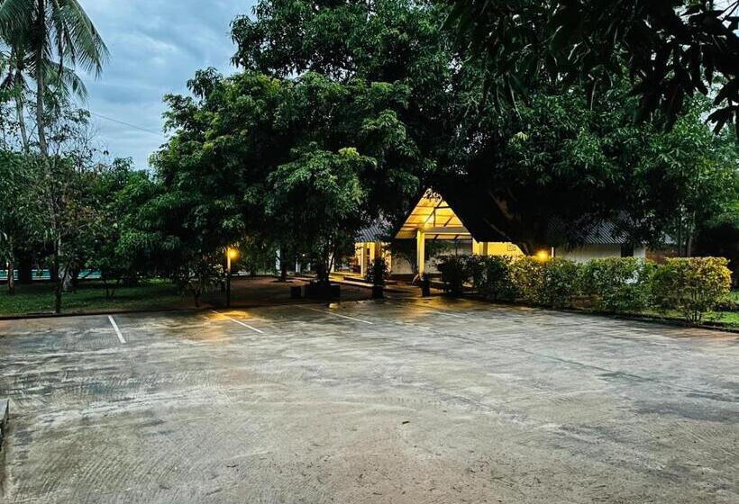 غرفة ديلوكس ثلاثية, The Countryside Udawalawe