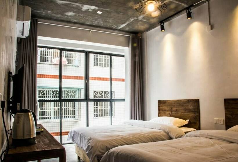 غرفة قياسية, Geographer Hostel