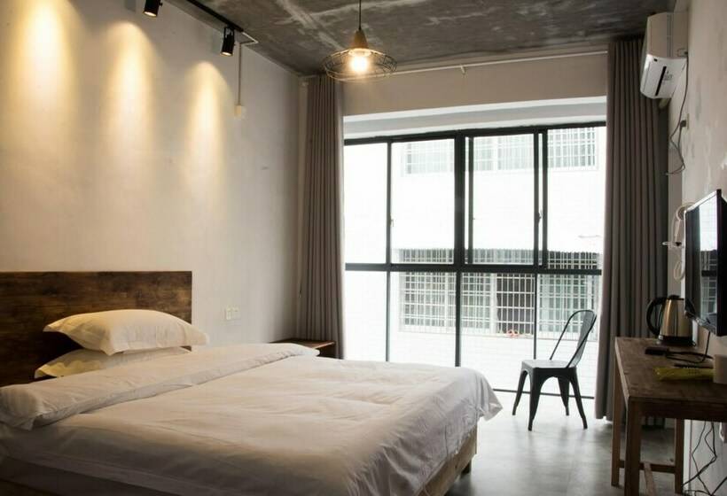 غرفة قياسية, Geographer Hostel