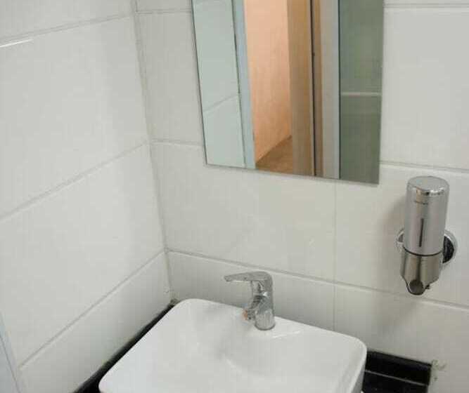 غرفة قياسية, Geographer Hostel