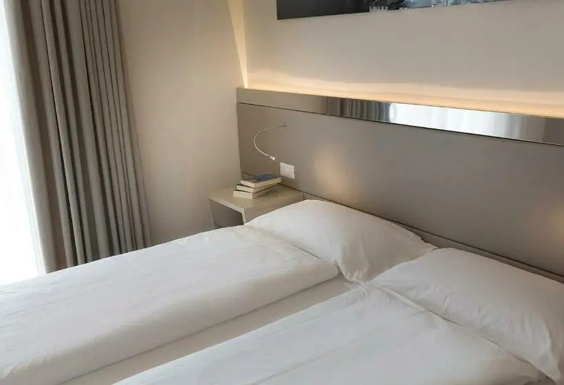Standard-huone Järvinäkymä, Atilius Adults Only