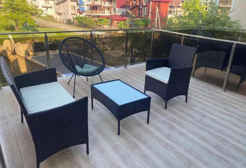 Standard Triple Room with Terrace, Crown