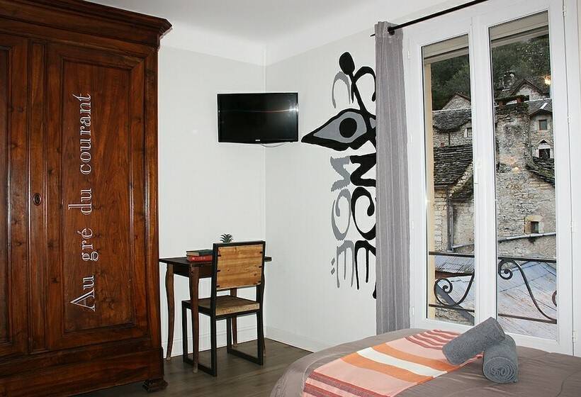 חדר סטנדרט לשלושה, Hôtel Les Bateliers