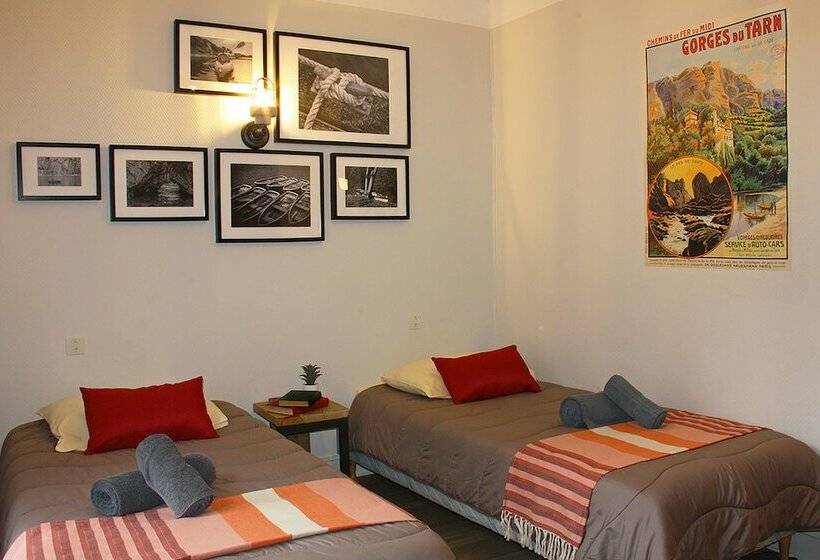 חדר סטנדרט לארבעה, Hôtel Les Bateliers