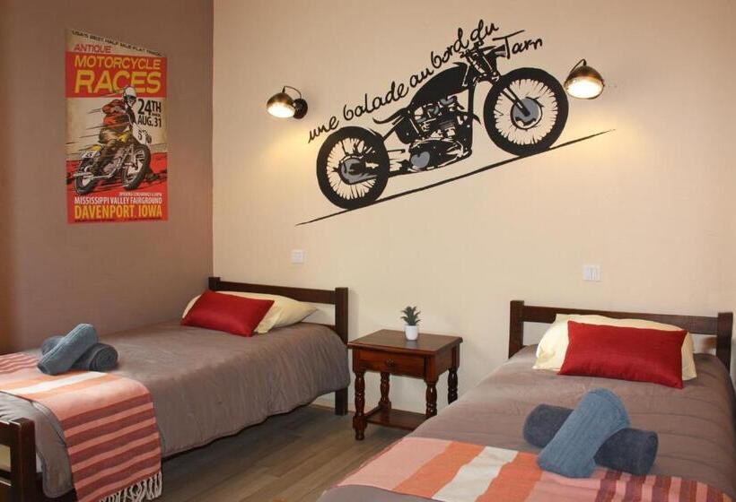 Четырехместный Номер Стандарт, Hôtel Les Bateliers