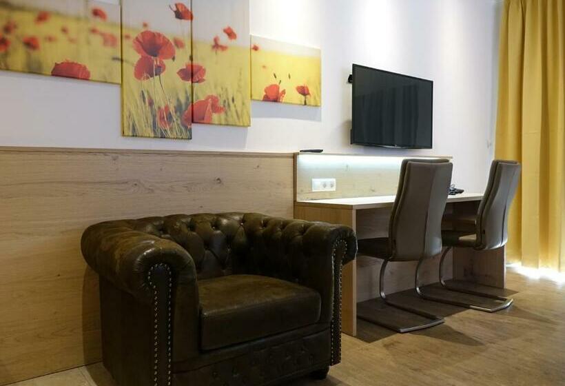 Номер Стандарт с Балконом, Seminarhotel Daniels
