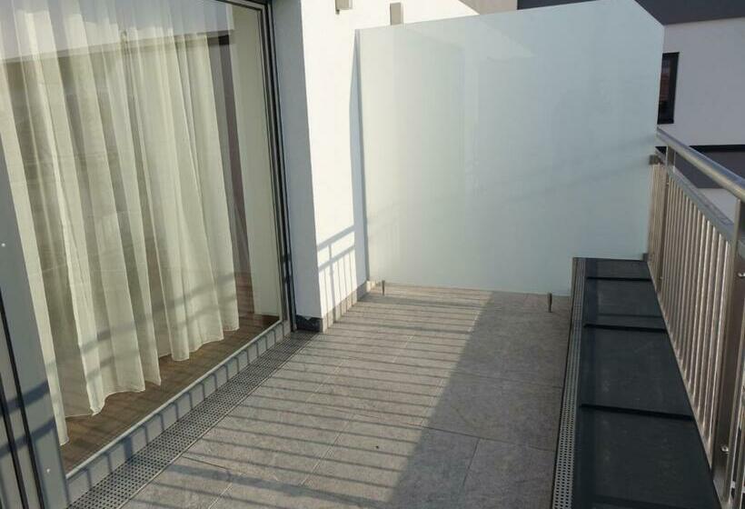 Номер Стандарт с Балконом, Seminarhotel Daniels