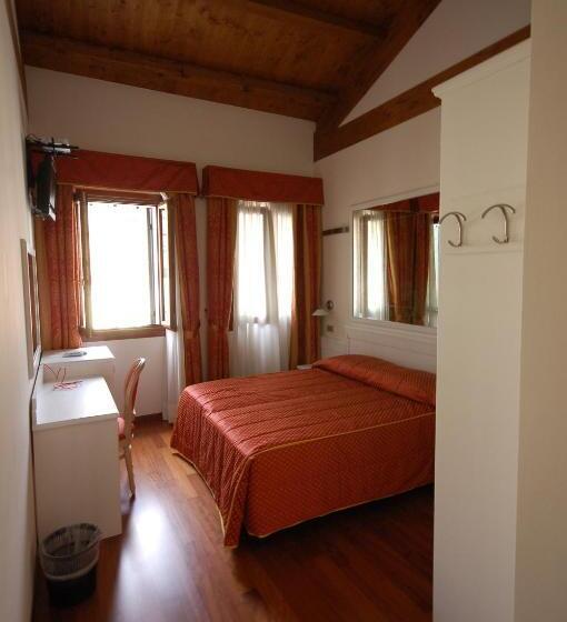 Pokój Standard, Casanova Fourrooms