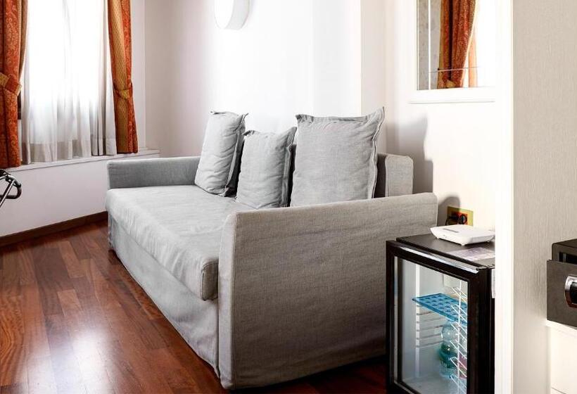 Pokój Deluxe, Casanova Fourrooms