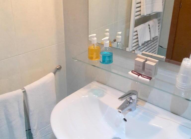 Suite, Casanova Fourrooms