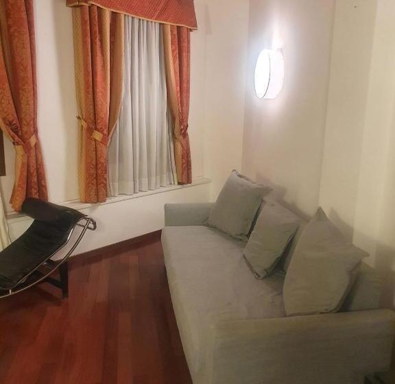 Pokój Deluxe, Casanova Fourrooms