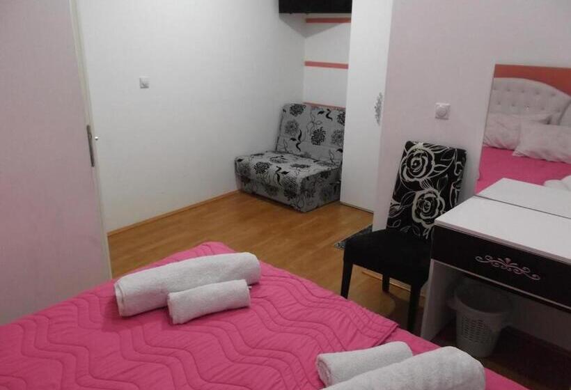 اتاق استاندارد سه نفره, Prenociste Bojan 017