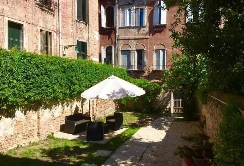 اتاق خانوادگی با سرویس بهداشتی مشترک, Venezia Naturalmente