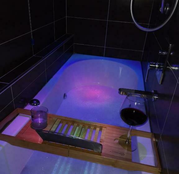 اتاق لوکس با تخت بزرگ, Voyage Privè Deluxe