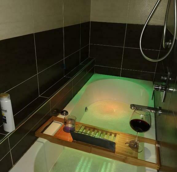 اتاق لوکس با تخت بزرگ, Voyage Privè Deluxe