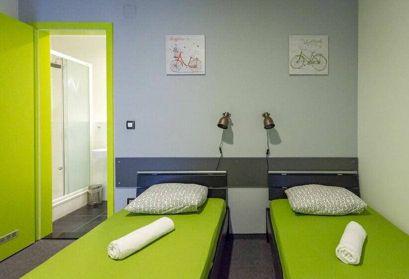 标准间, Chic Hostel