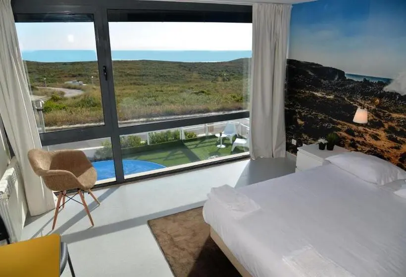 オーシャンビューデラックスルーム, Hi Arrifana Destination Hostel