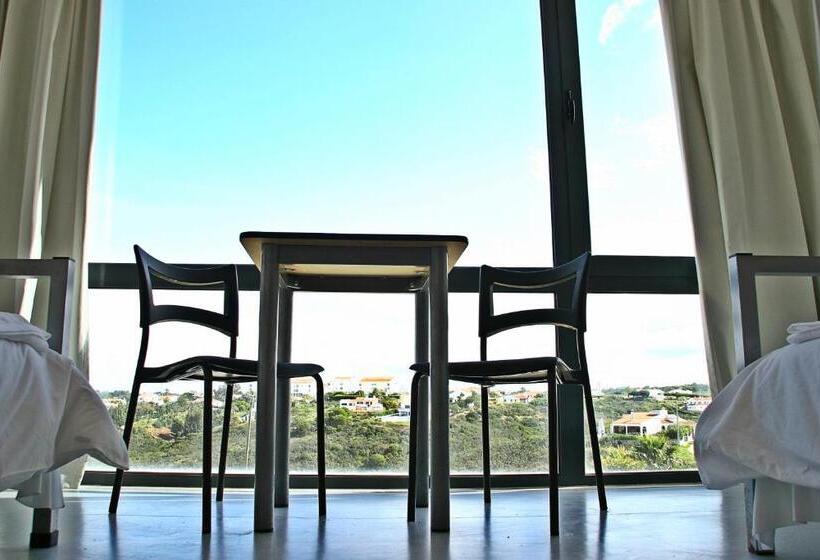 غرفة عائلية, Hi Arrifana Destination Hostel