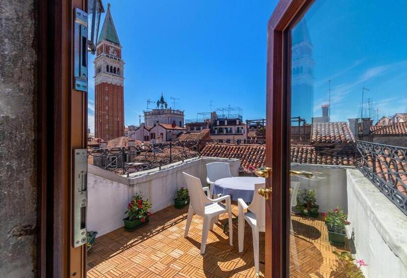 اتاق سوپریور, Ai Do Mori