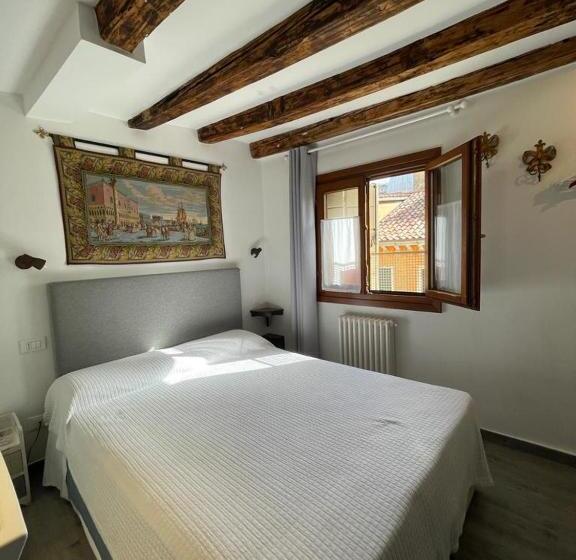 اتاق اکونومی, Ai Do Mori