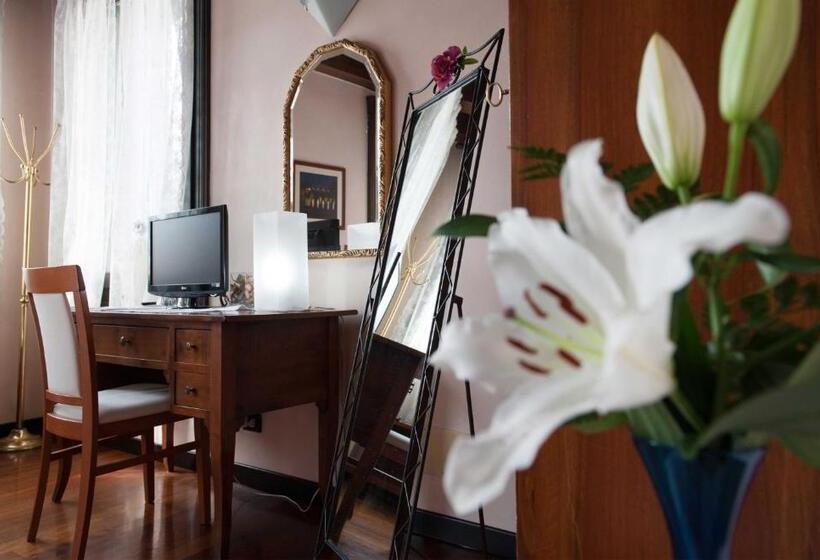 스탠다드 룸 킹사이즈 침대, Al Castello