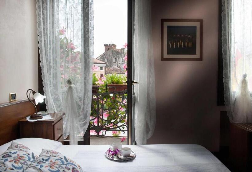 스탠다드 룸 킹사이즈 침대, Al Castello