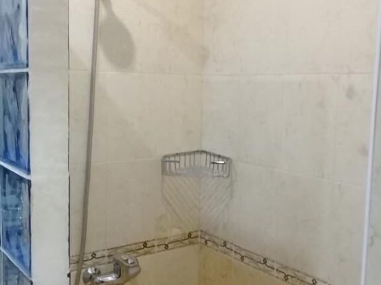 اتاق لوکس, Bashnya