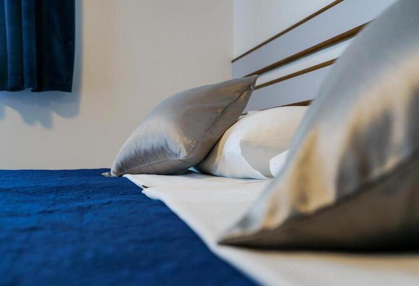 غرفة عائلية ذات إطلالة جانبية على البحر, Belvedere