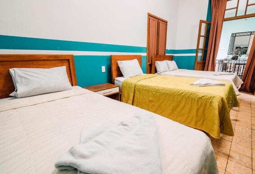 اتاق استاندارد چهار تخته, Casa Veeyuu