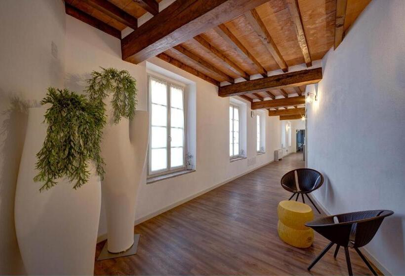 חדר סטנדרט לשלושה, Cortaccia Sanvitale