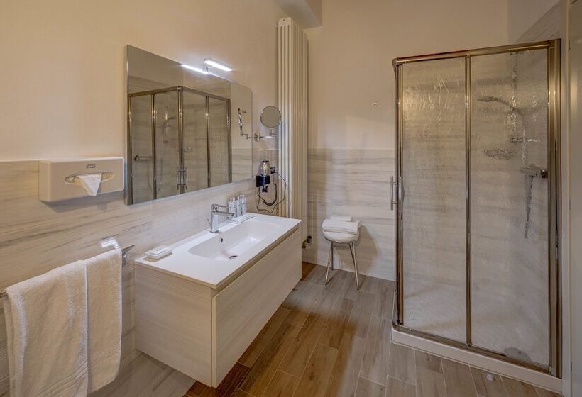 חדר סטנדרט לארבעה, Cortaccia Sanvitale