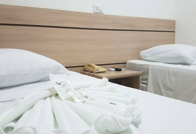 חדר סטנדרט, Ellus