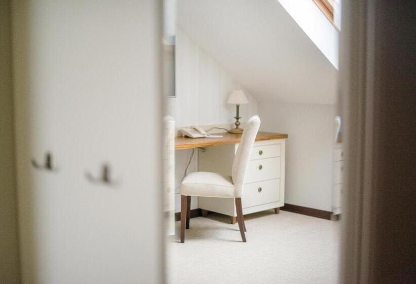 اتاق استاندارد یک نفره, Galant