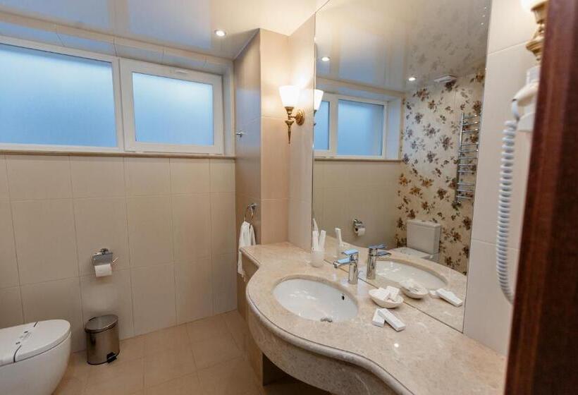 اتاق سوپریور با تخت بزرگ, Galant