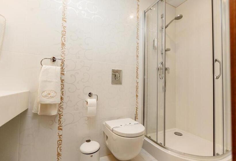 سوییت جونیور, Galant