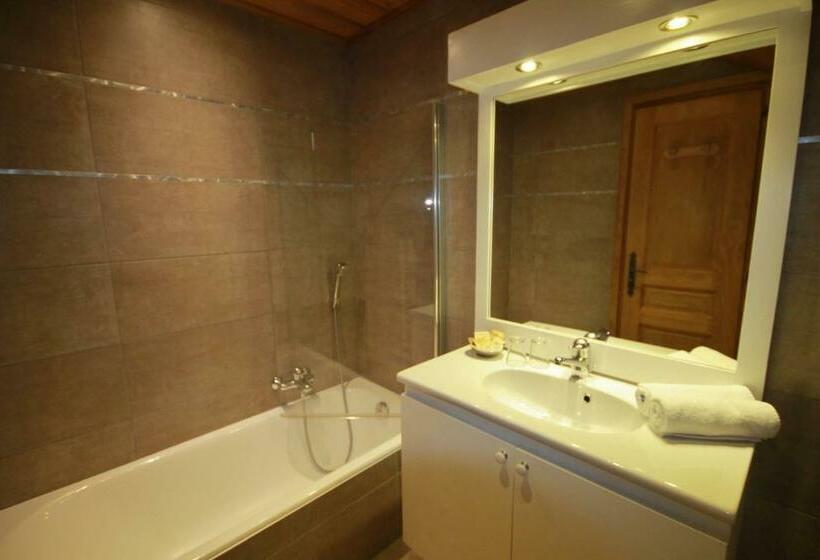 Классический Номер, Hôtel Alpina & Spa Restaurant Oxalis