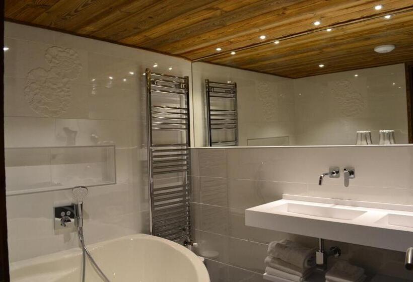 Полулюкс, Hôtel Alpina & Spa Restaurant Oxalis