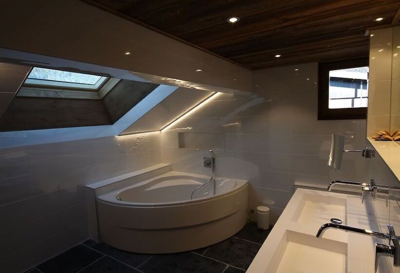 Полулюкс, Hôtel Alpina & Spa Restaurant Oxalis