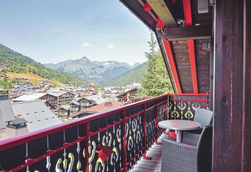 سوییت جونیور با بالکن, Hôtel Alpina & Spa   Restaurant Oxalis