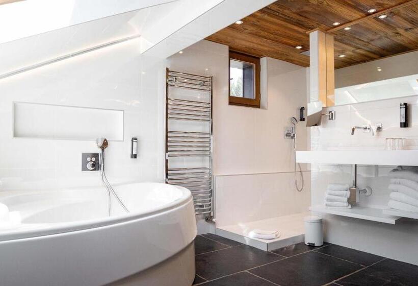 Полулюкс, Hôtel Alpina & Spa Restaurant Oxalis